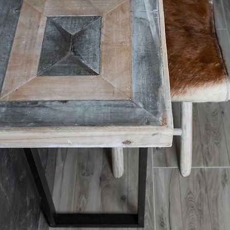 Superb Industrial Style Lodge Heart Of Athene Buitenkant foto
