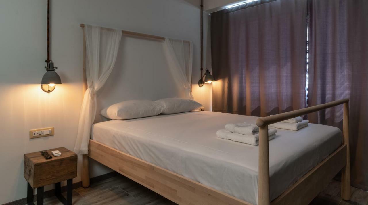 Superb Industrial Style Lodge Heart Of Athene Buitenkant foto