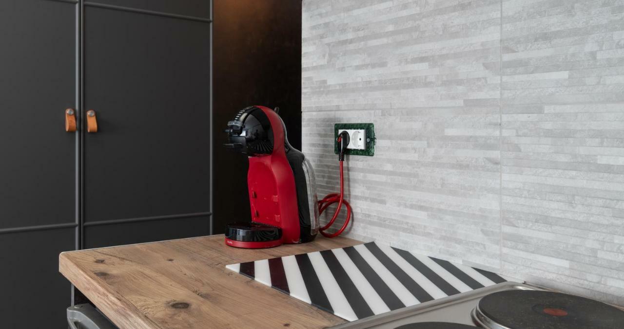 Superb Industrial Style Lodge Heart Of Athene Buitenkant foto