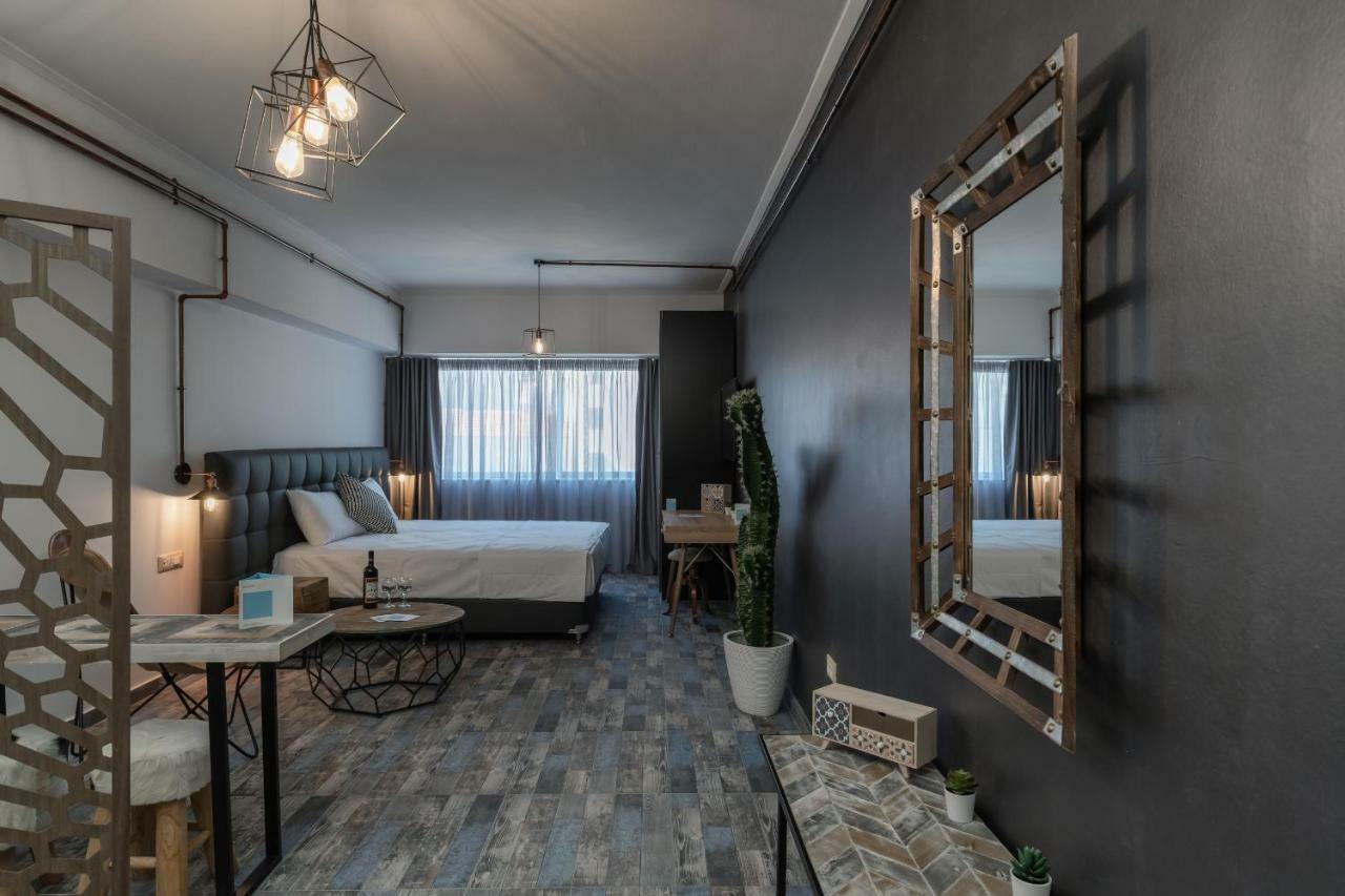Superb Industrial Style Lodge Heart Of Athene Buitenkant foto